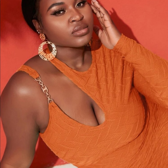 Dress - Picture 3 of 10